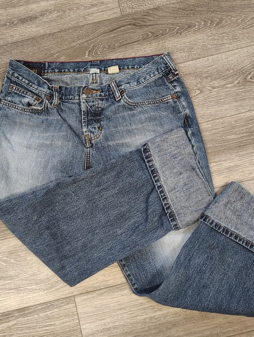 Abercrombie & Fitch Medium Blue Denim Capris